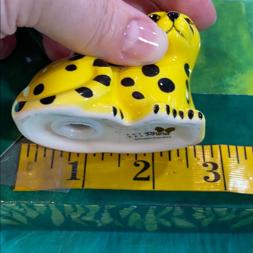 Live In The Sunshine Cheetah Salt & Pepper Set - Picture 9 of 9